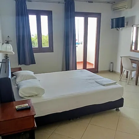 Alex Mike * Agia Anna (Naxos)