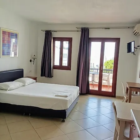 Alex Mike * Agia Anna (Naxos)